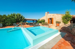 Villa Carla - Frontsea house with private pool and sauna Costa Paradiso